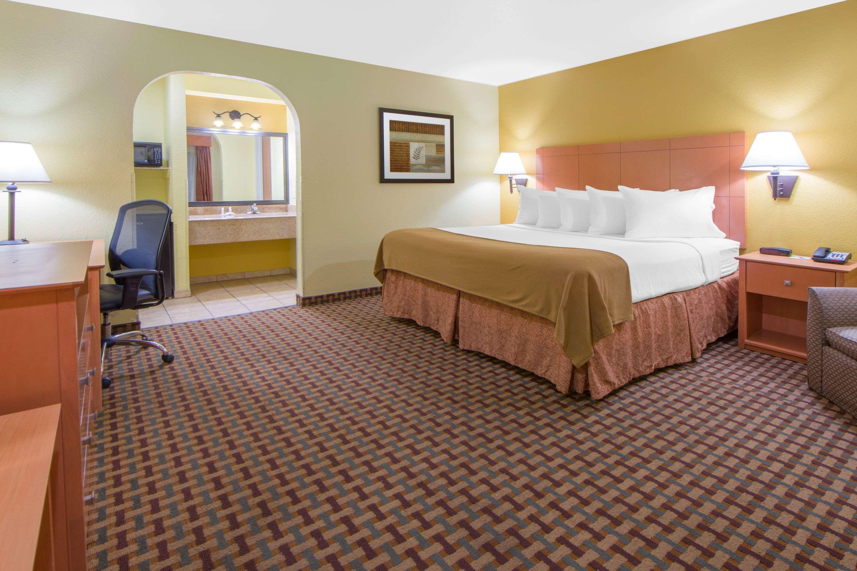 Days Inn By Wyndham Lubbock South Eksteriør bilde