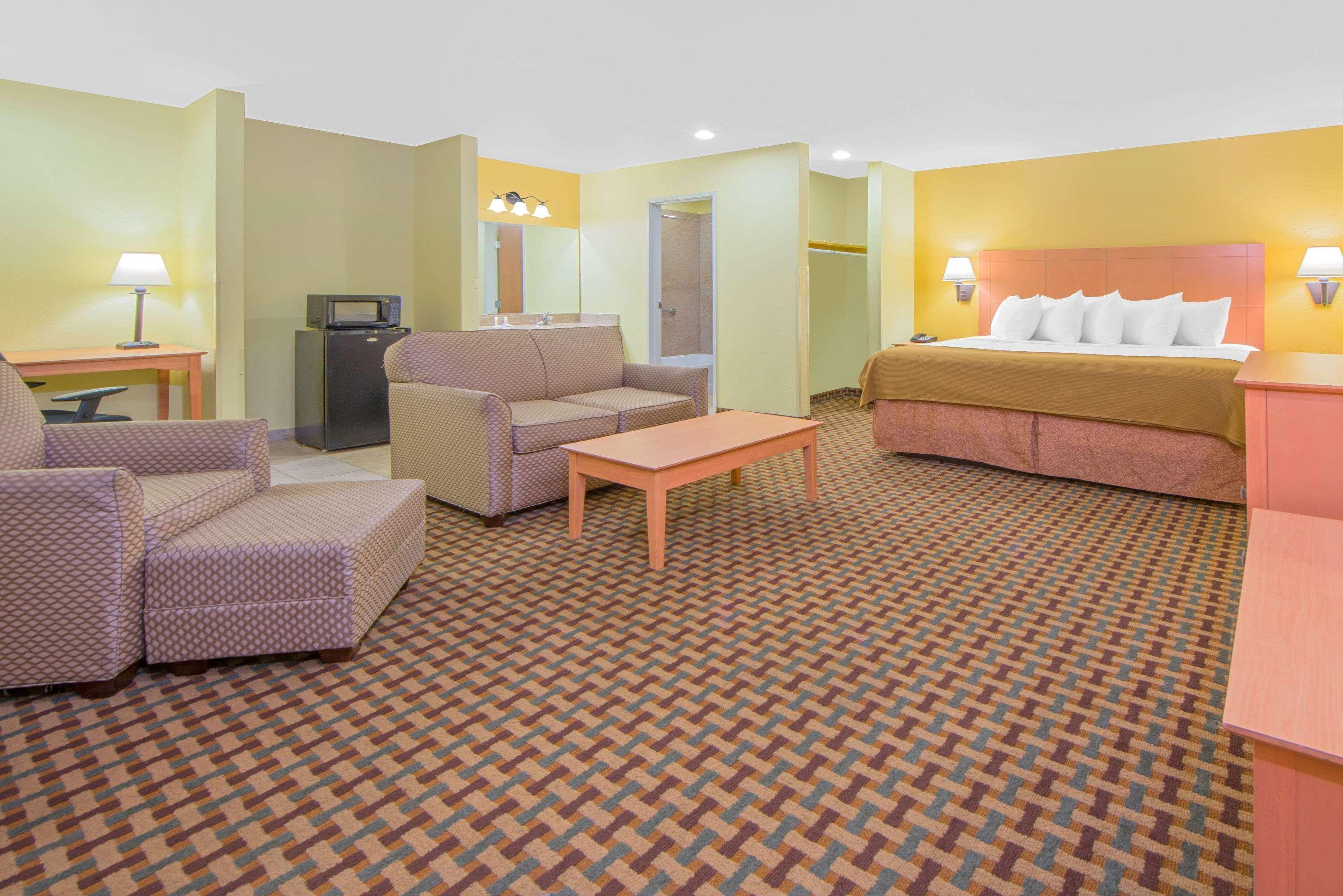 Days Inn By Wyndham Lubbock South Eksteriør bilde