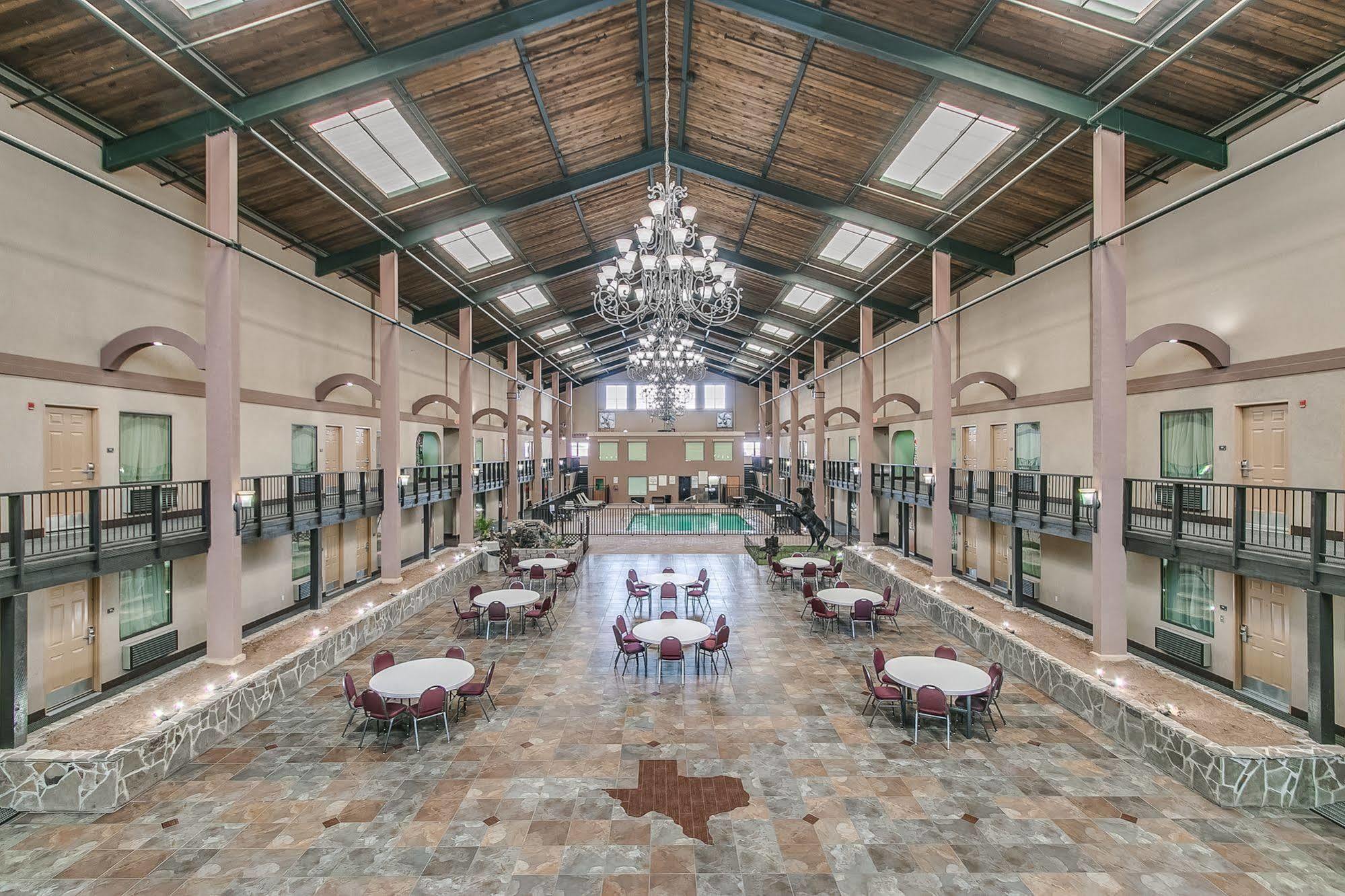 Days Inn By Wyndham Lubbock South Eksteriør bilde