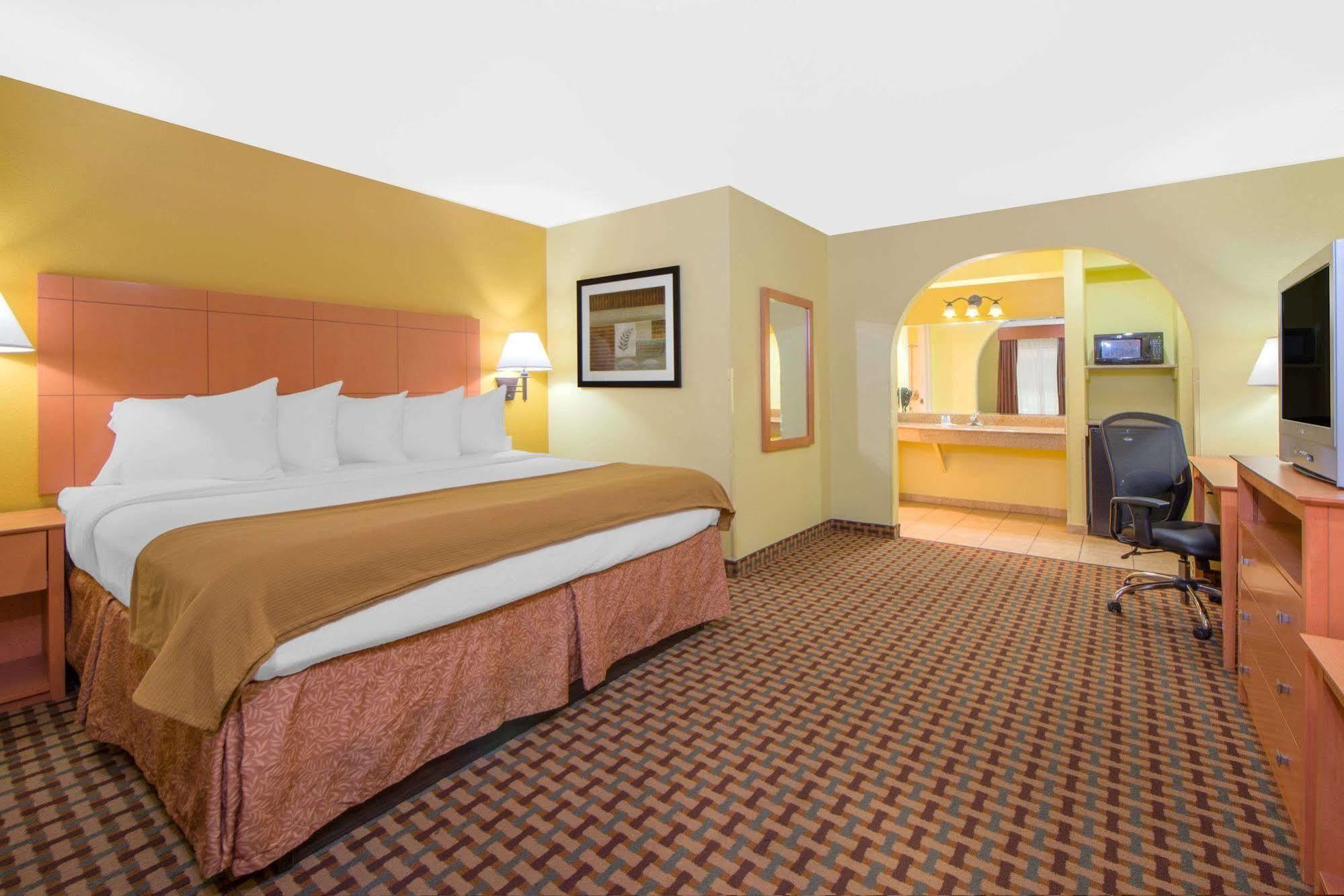 Days Inn By Wyndham Lubbock South Eksteriør bilde